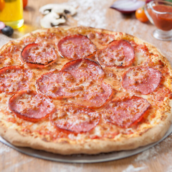 Pizza SALAMI